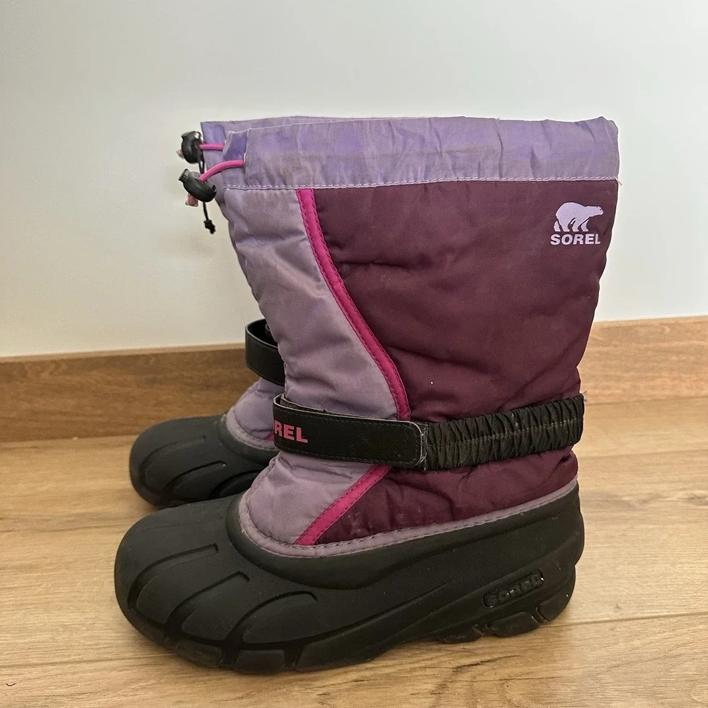 Sorel Girls Youth‎ Size 7 Purple Magenta Waterproof Snow Boots Removable Liner